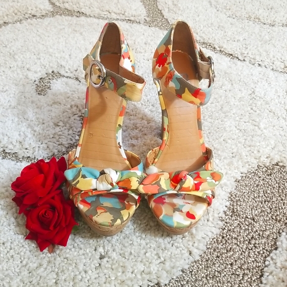 Gianni Bini floral cork style stiletto 6.5 - Picture 2 of 12